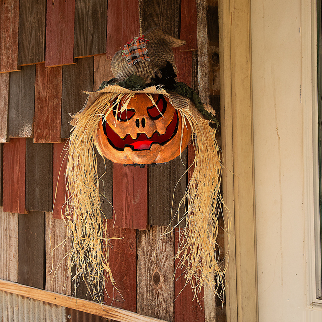 Hanging Pumpkin Head Plastic Halloween Decoration 11 3/4" x 27 1/2"
