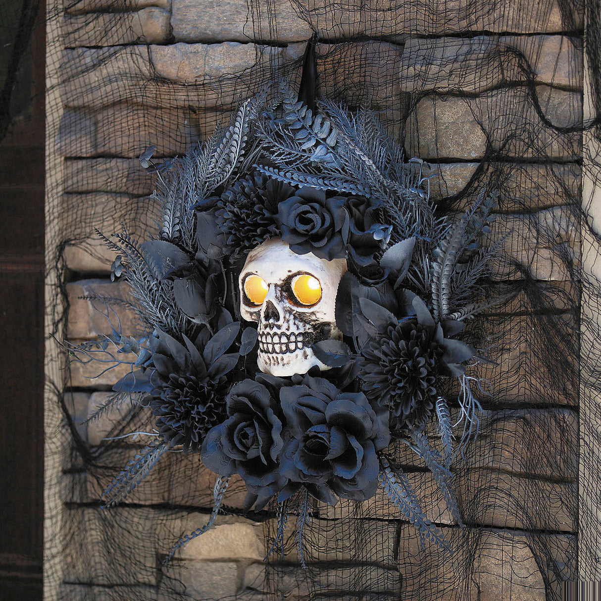 Festive 15 3/4 Inch Black Wreath with Light-Up Skull and Sound for Halloween Party Decor