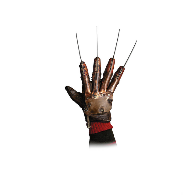 A Nightmare on Elm Street 2: Freddy's RevengeT Deluxe Freddy Krueger Glove Costume Accessory