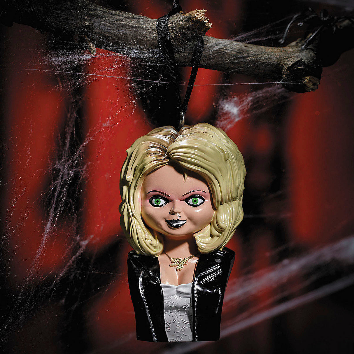 Bride of Chucky Tiffany Bust Ornament for Horror Collectors and Holiday Decorations