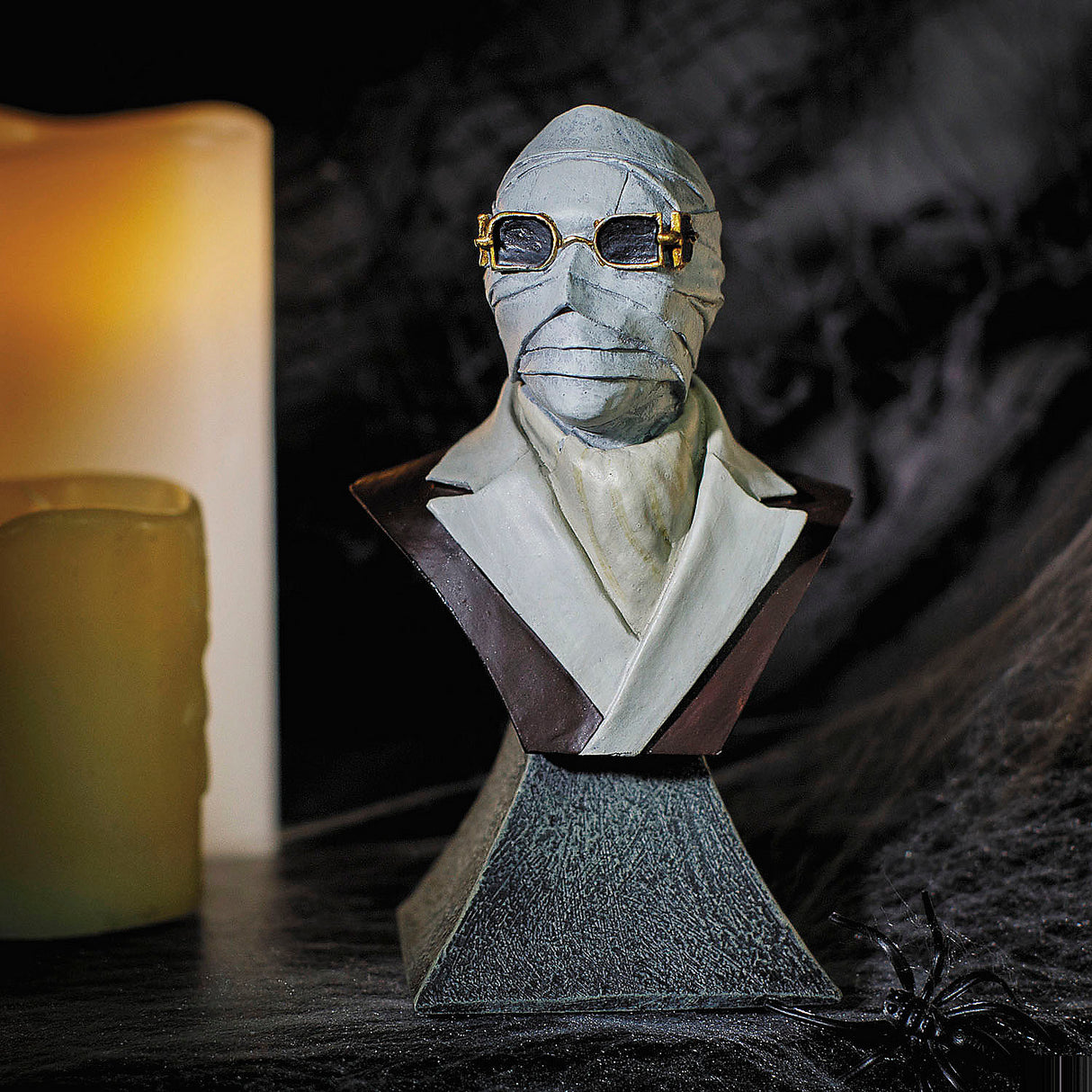 Universal Classic Monsters The Invisible Man Mini Bust for Spooky Halloween Decor and Collectible Display