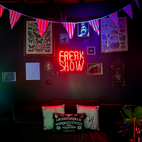 Light Glo Freak Show