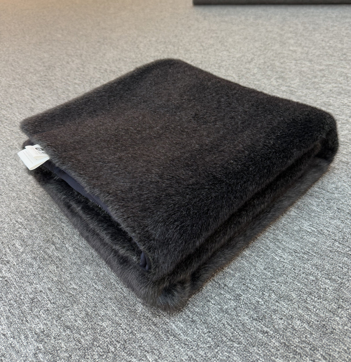 Minko 11 Faux Mink Fabric - Black, Crystal Velvet Backing, 50" X 60" Throw (1 Throw)