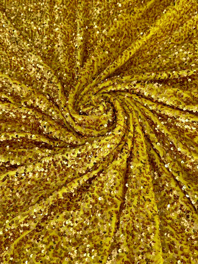 Stretch Sequin on Velvet Yellow Gold
