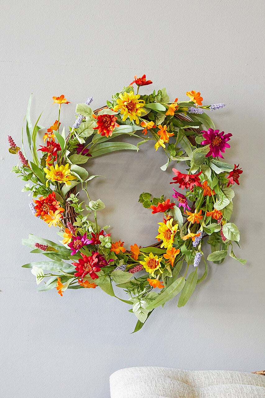 24" Mixed Daisy Wreath