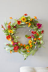 24" Mixed Daisy Wreath
