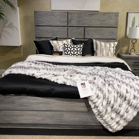 Braided Look Fluffy Soft Faux Fur Fabric - Gray White Braided Look, 104" X 93" (Cal King/Eastern King)