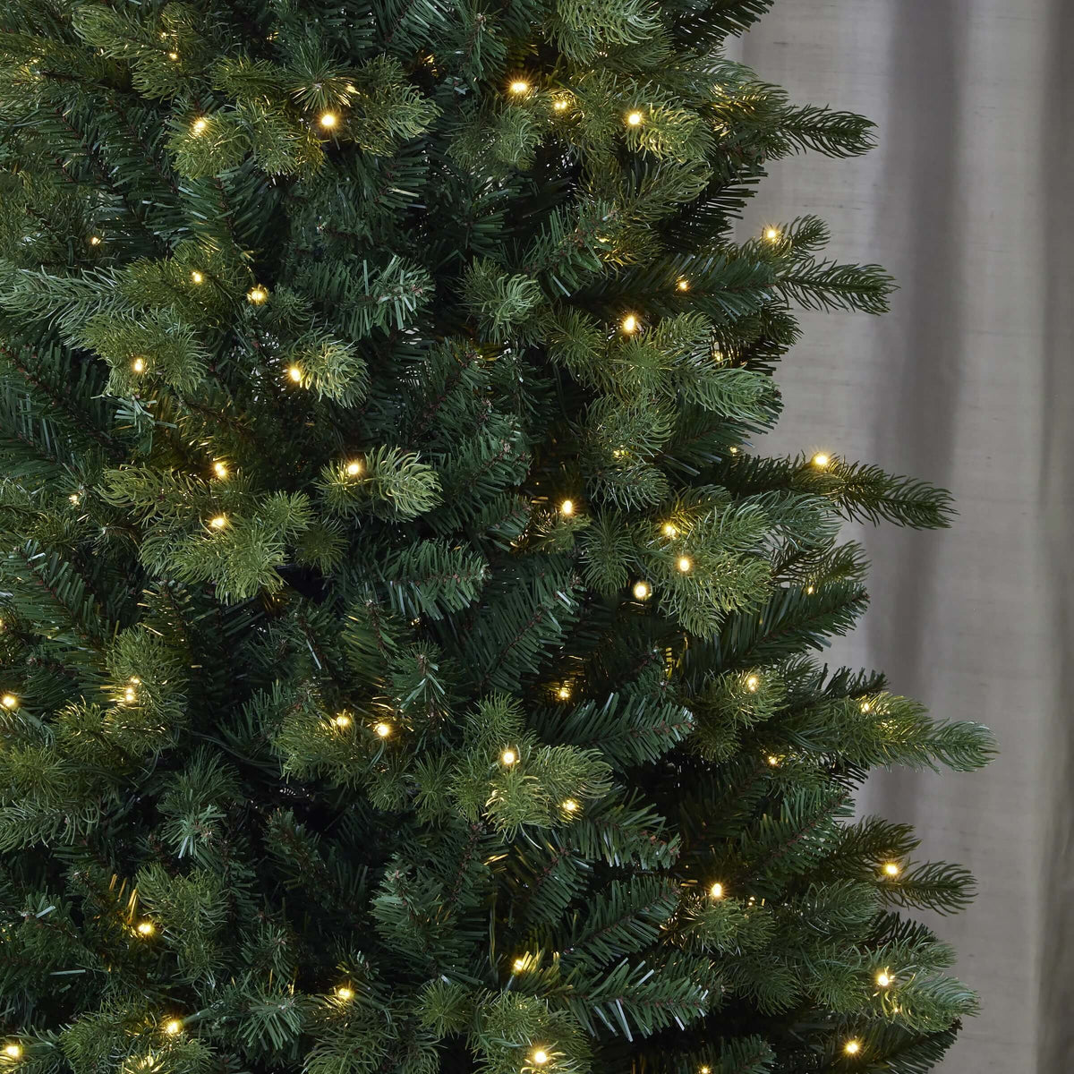 6' Palmetto LED Pine Tree