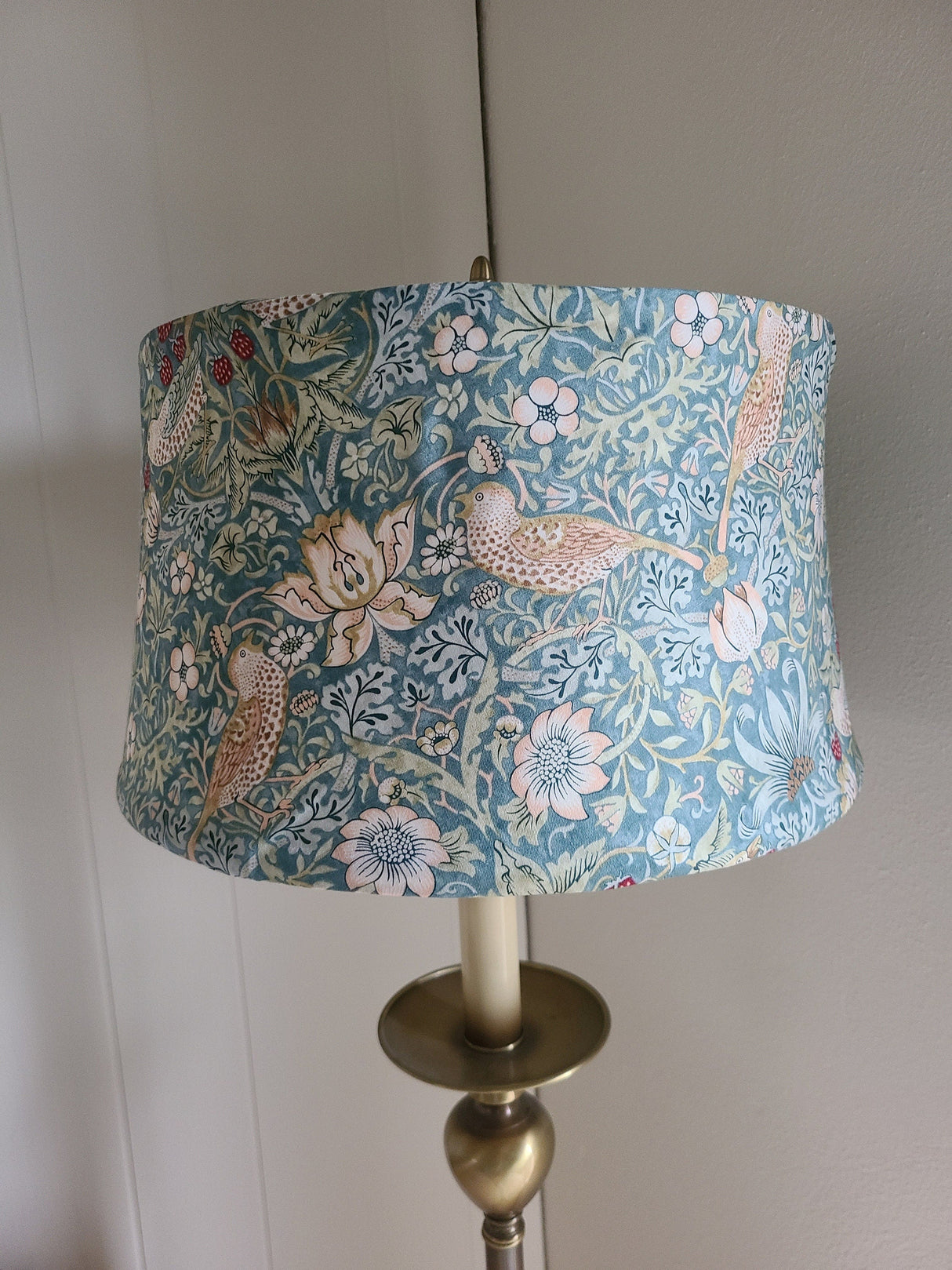 Quilting Cotton Strawberry Thief Aqua William Morris
