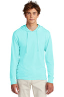 Port & Company® Camiseta con capucha teñida a la prenda estilo lavado de playa