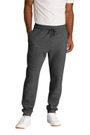 Jogger de Forro Polar Core Port & Company®