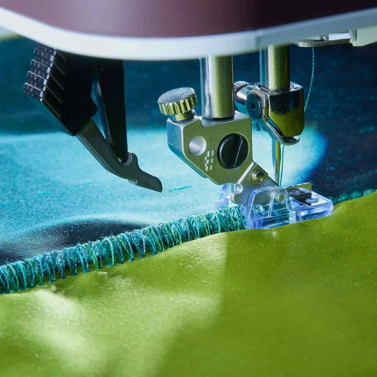 PFAFF Quilt Expression 725 Sewing Machine