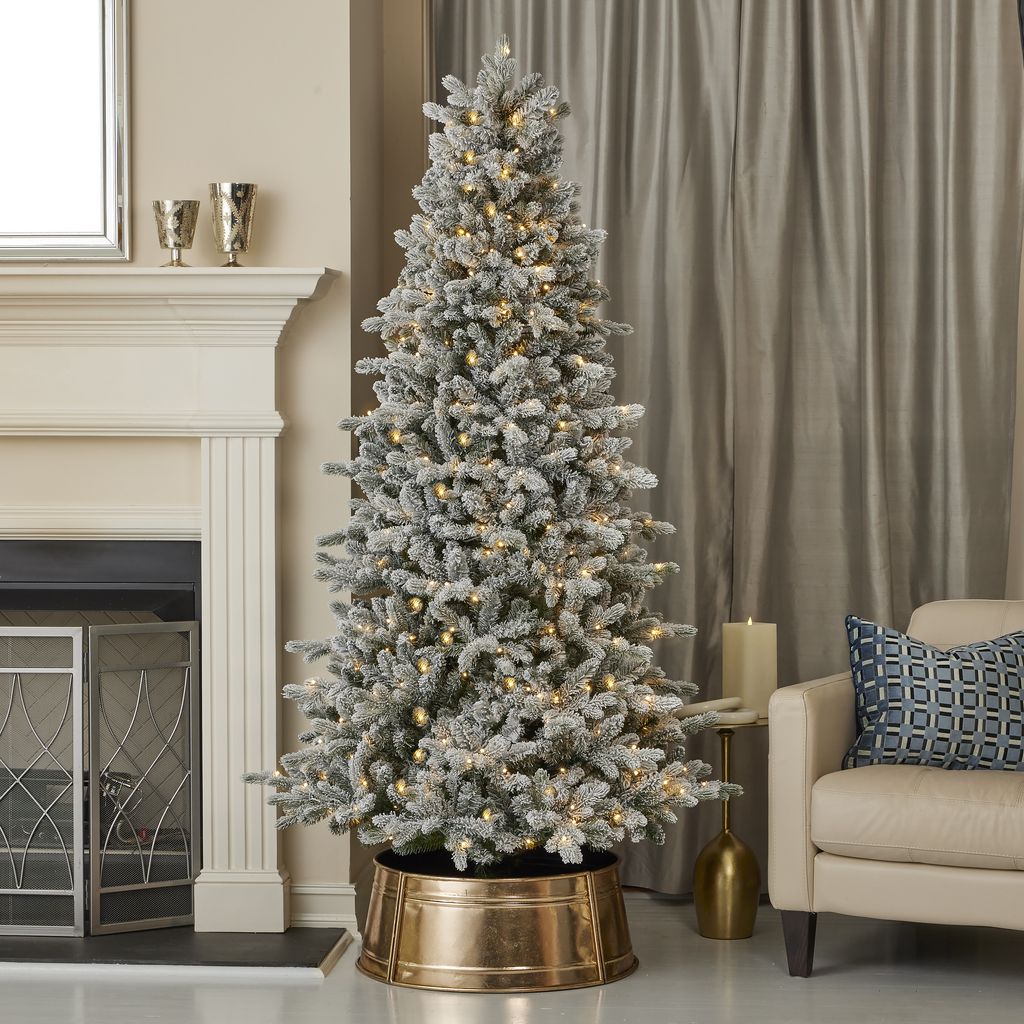 7' Frosted Palmetto Pine LED Tree