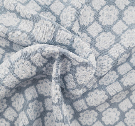 1 Yard Rayon Crinkle Blue/Off White Woven Fabric, 50/52″ Wide 100% Rayon