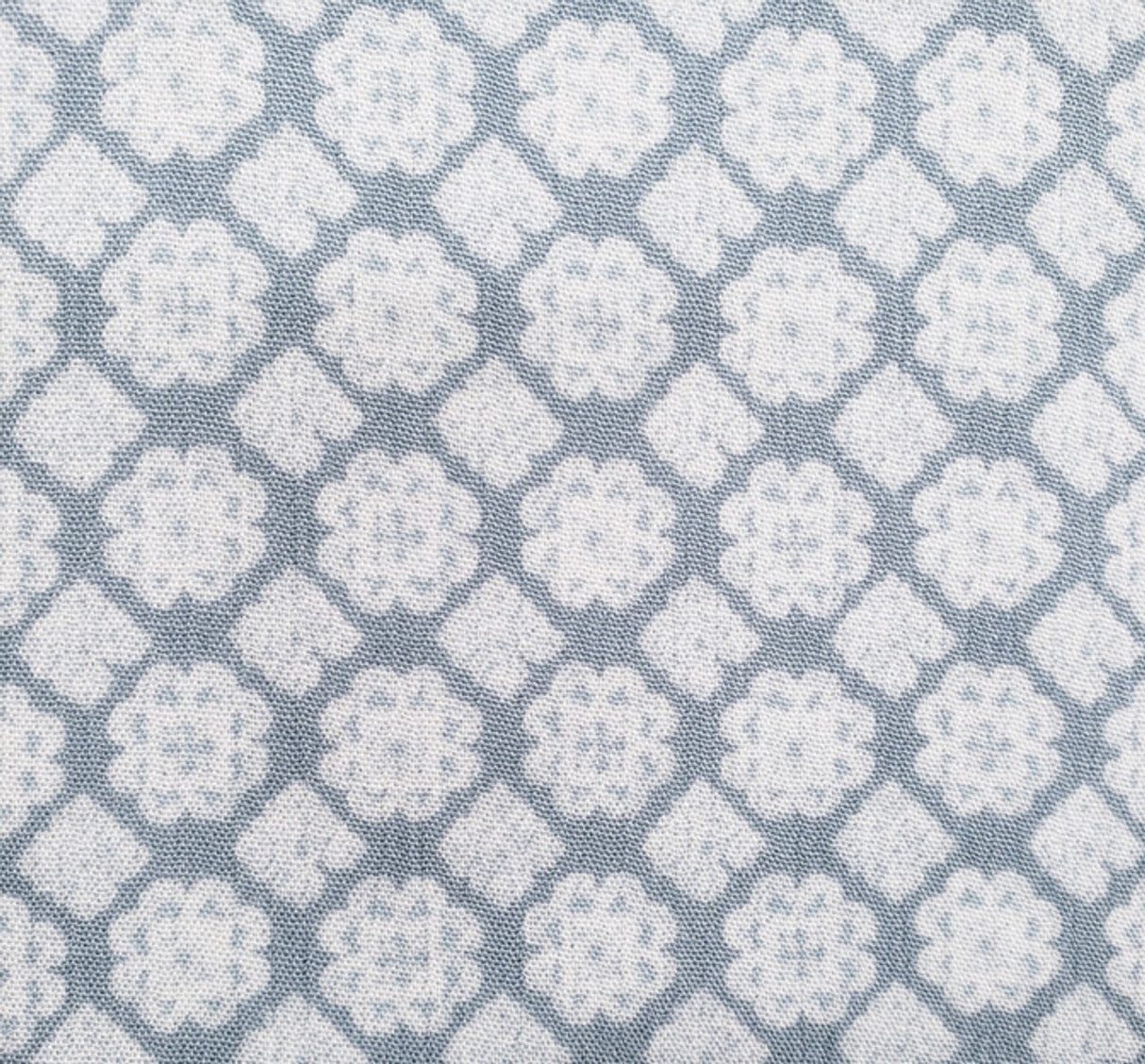 1 Yard Rayon Crinkle Blue/Off White Woven Fabric, 50/52? Wide 100% Rayon