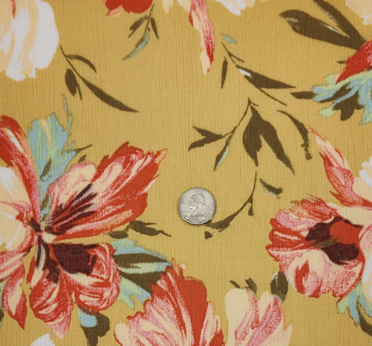 সোনালী হলুদ রেয়ন ক্রিঙ্কল ফ্যাব্রিক ১ গজ হালকা টেক্সচার্ড পোশাকের উপাদান