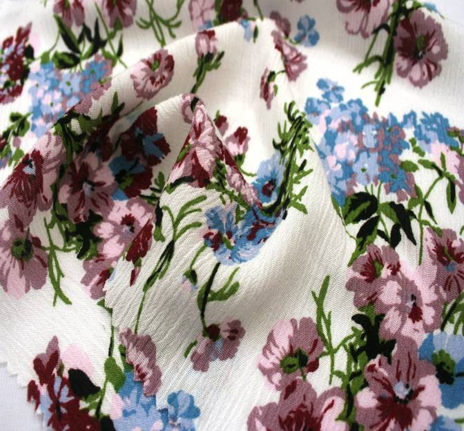 Rayon Crinkle 1D704 100 Percent Rayon Fabric - Ivory/Mauve Vertical Rippled Texture, 50/51" Width (1 Yard)