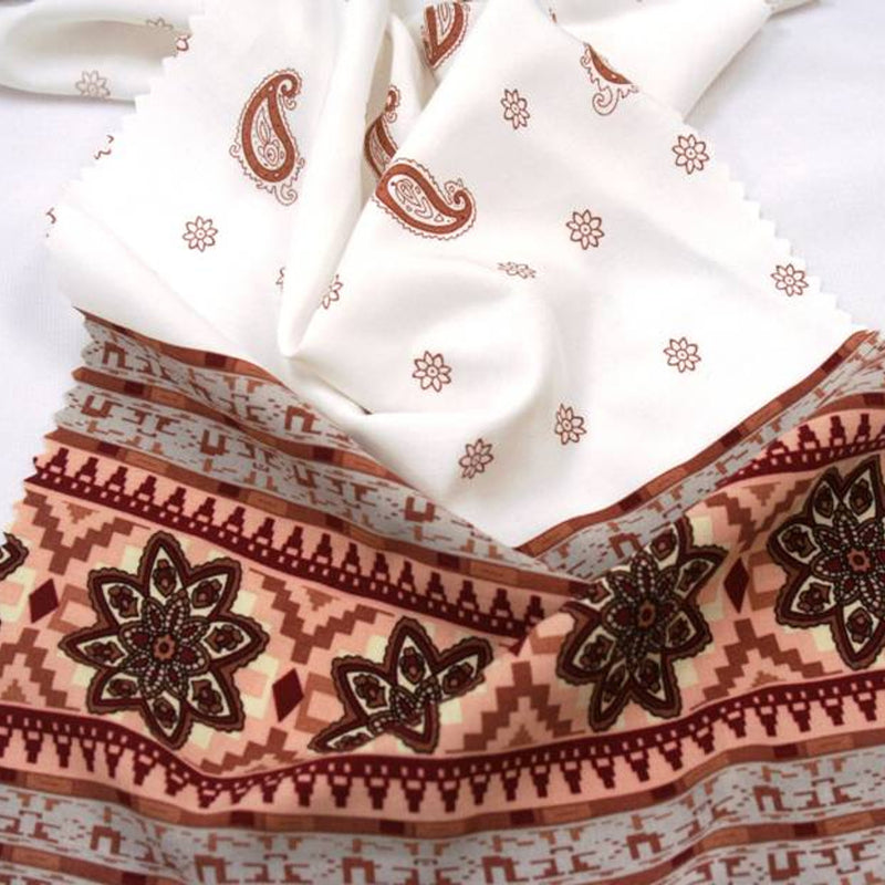 1 Yard Poplin Print Off White And Khaki Rayon Elegant Apparel Fabric 54/55 Inches Width