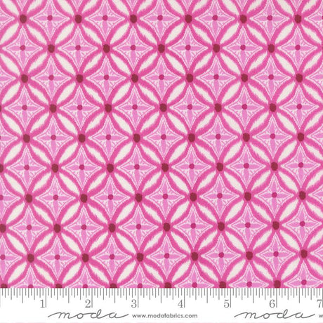 Cotton Fabric Reef Medallion Magenta 44/45"