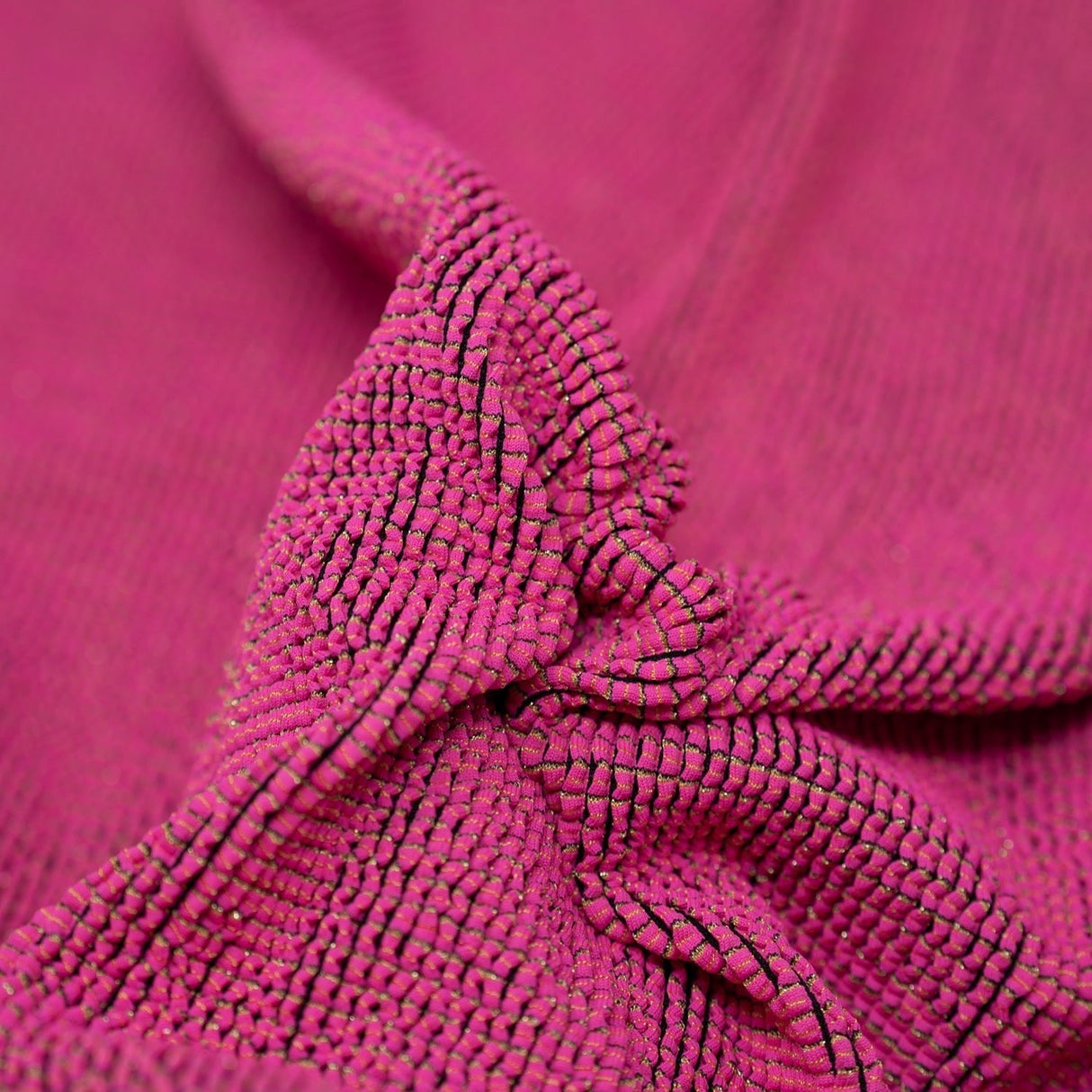 Ritzy Crinkle Nylon Polyester Spandex Metallic Fabric - Crinkle Jacquard, 4-Way Stretch, 22" Width (1 Yard)