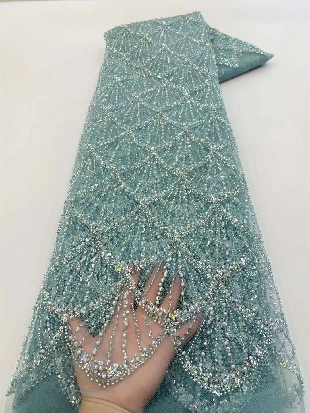 African Heavy Beads Lace Fabric 2024 High Quality Nigerian Sequins Groom Lace French Tulle Fabric For Wedding Party Dress Sewing