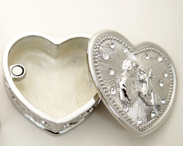 Silver Heart Wedding Arras Box Coin Set with Couple 2 Inch