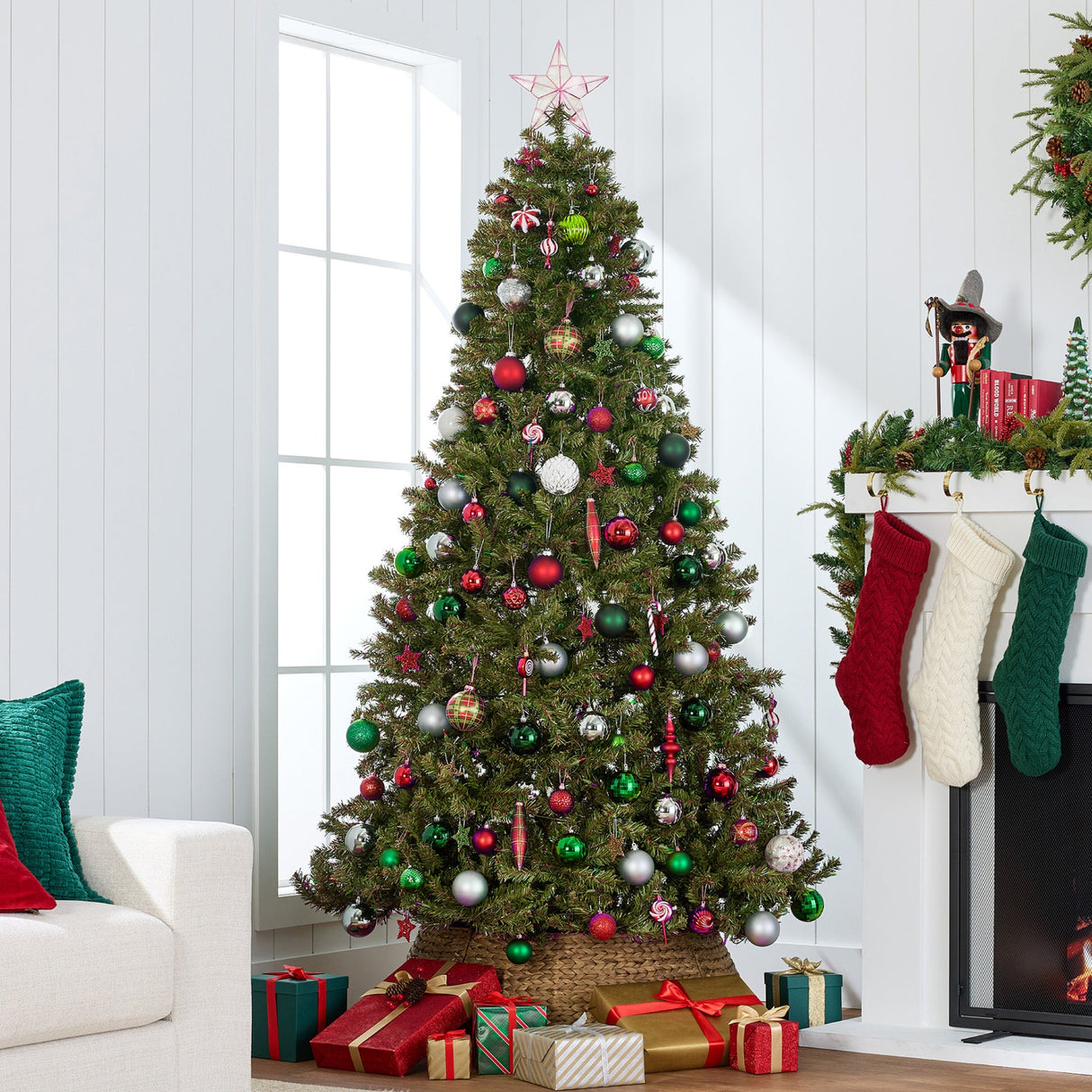 Pre Lit Artificial Spruce Christmas Tree with Twinkle Lights