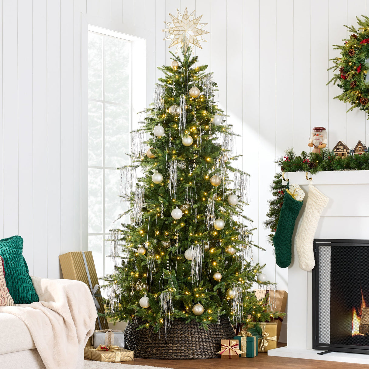 Pre Lit Aspen Christmas Tree with 2-in-1 LED Lights