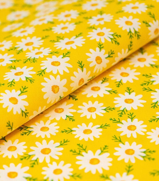 Quilting Cotton Singer Daisys On Yellow 100% Cotton Fabric