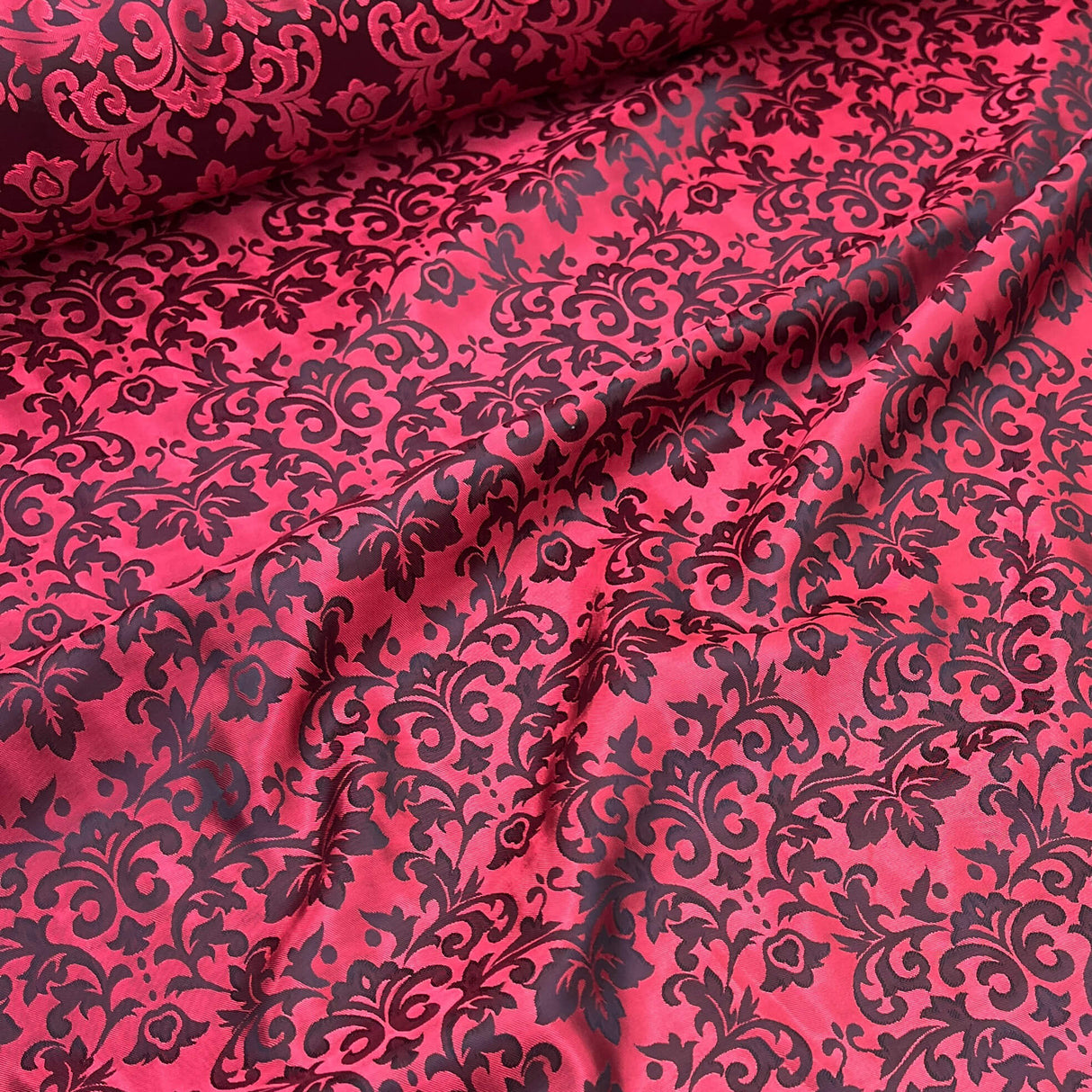 Red Fleur-De-Lis Rayon Blend Fabric - Red Fleur-De-Lis Pattern