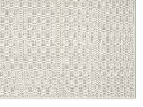 Durable Outdoor Rug Crafted from 100% Polypropylene