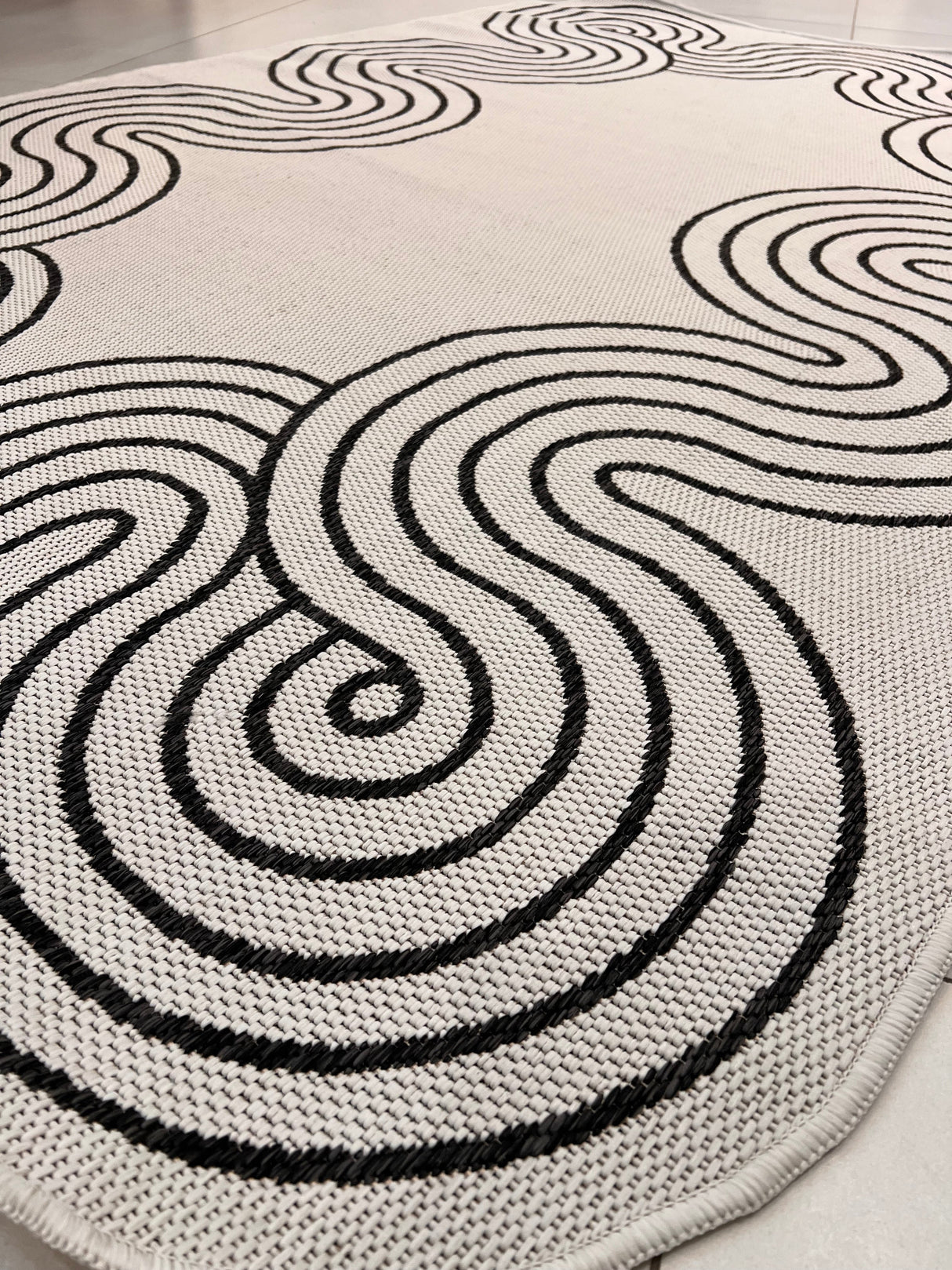 TOV 307 Polypropylene Fabric - Ivory, Black Geometric Swirl, Live Edge Design, 5' 3" X 7' X 6" (1 Rug)
