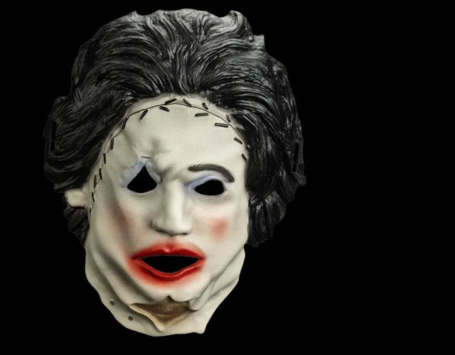The Texas Chainsaw Massacre (1974) - Leatherface Pretty Woman Retro - Deluxe Injection Half Mask