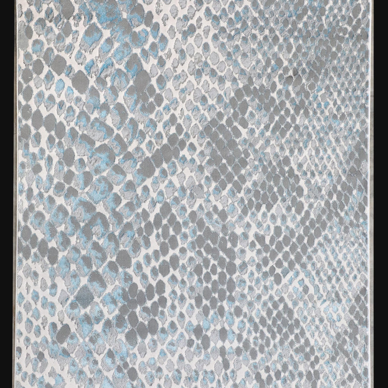 Silver Shimmery Changing Color Gray Aqua Blue Polyester Viscose Blend Area Rug Fabric - Color Changing, Gray Aqua Blue, 5' 3" X 7' 5" (1 Piece)