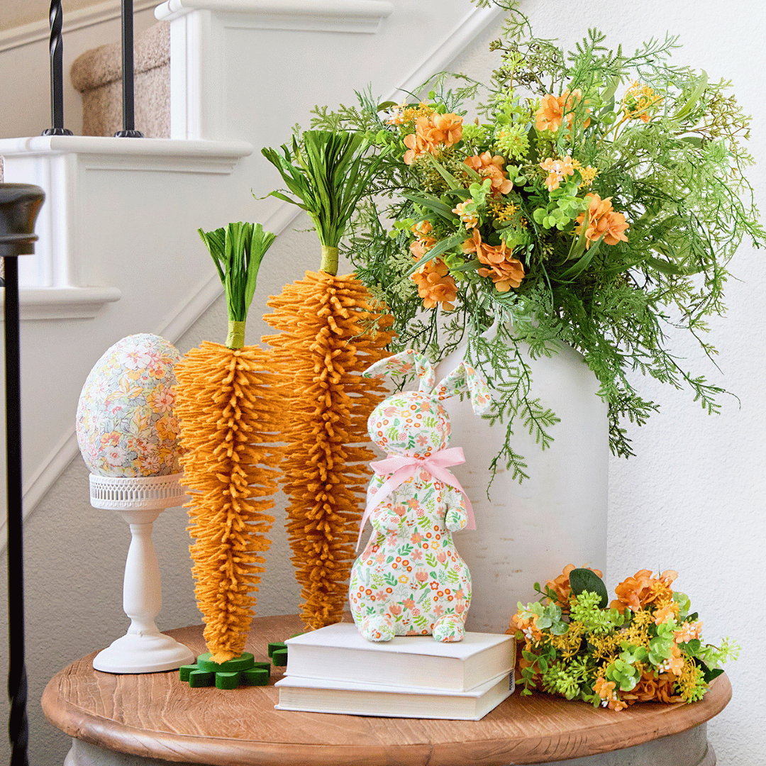 20" Small Standing Carrot