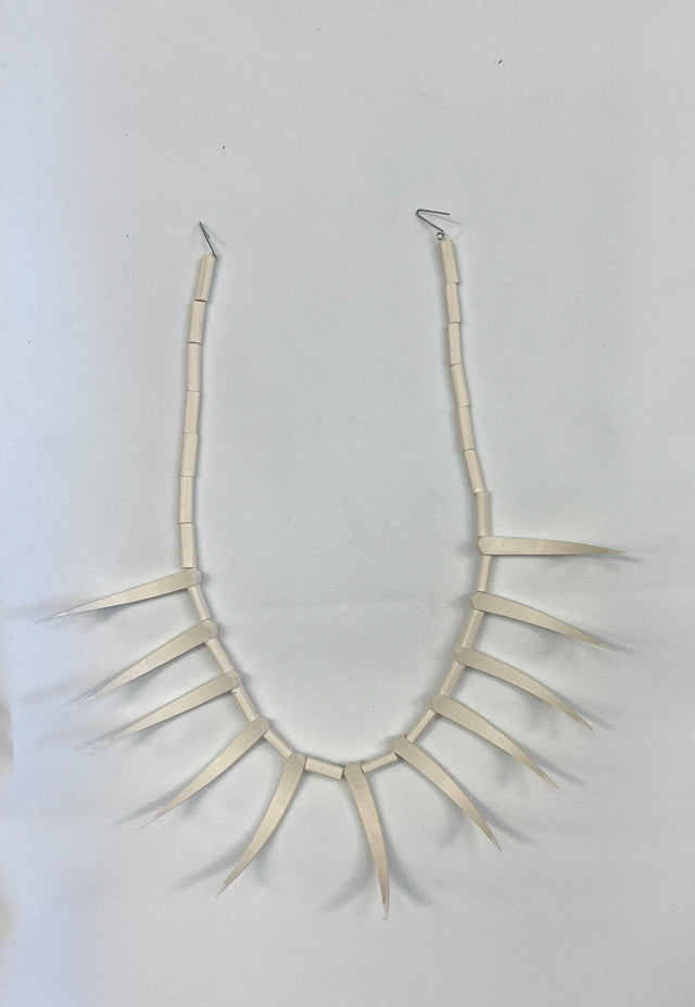 White Ula Nifo Necklace - White Polynesian Pattern (1 Piece)