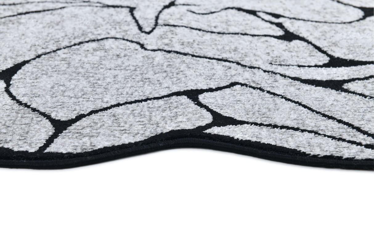 Z322A POL807 Polyester Area Rug - Silver-Toned With Bold Irregular Black Geometric Detailing, Black, 5' 3" X 7' 6" (1 Rug)