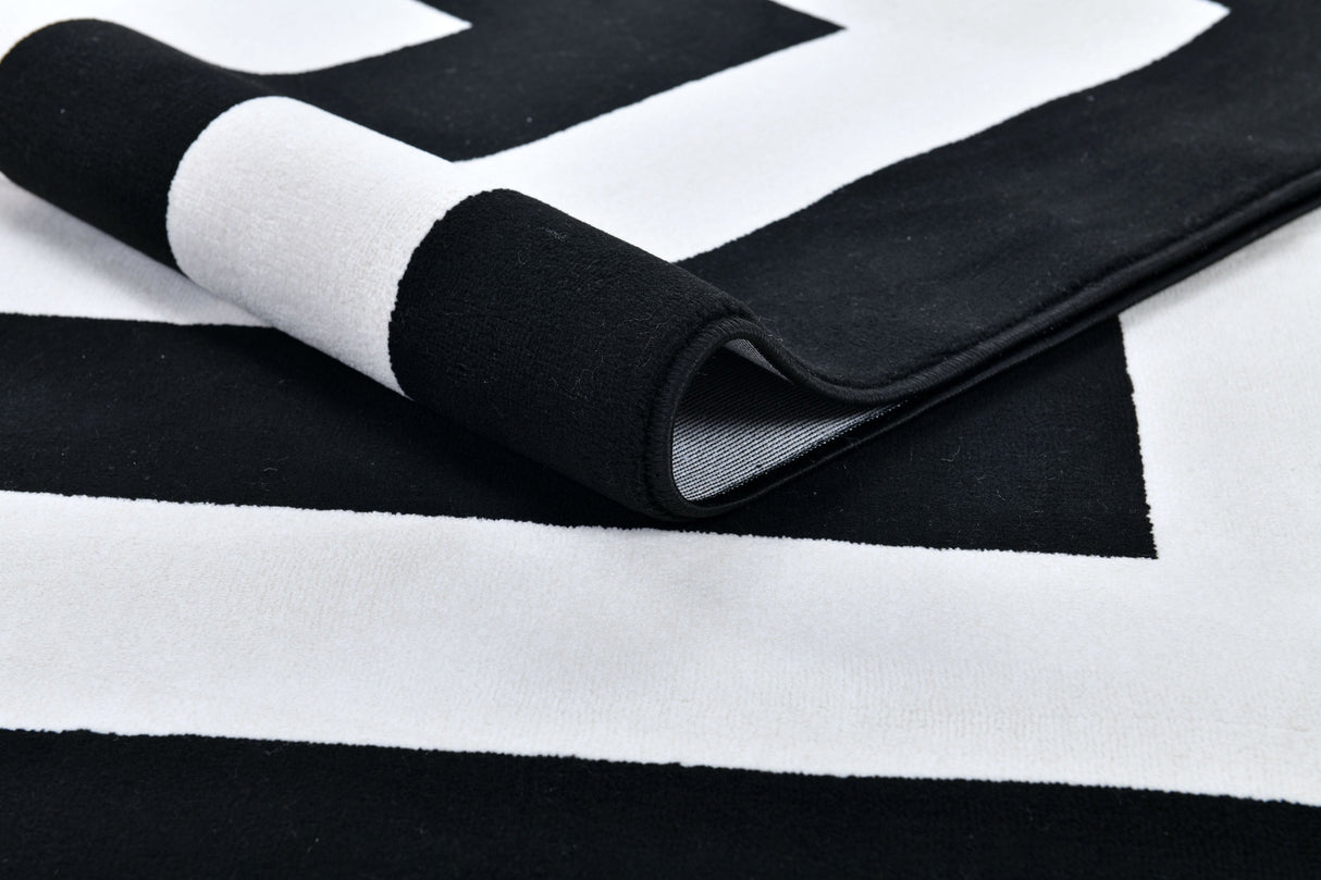 Z341A Polyester Fabric - Black & White Geometric Square Area Rug, Soft Texture, Modern Design, 5' 3" X 7' 6" (1 Piece)