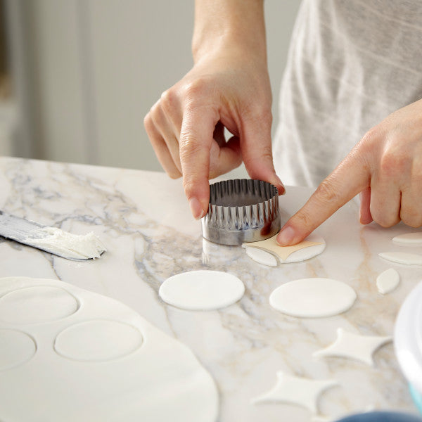 Wilton Decorator Preferred White Fondant, 4.4 oz.