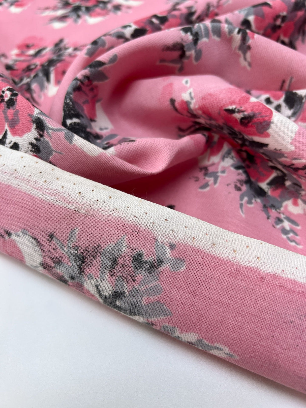 Printed Polyester Fabric Gray Pink Floral