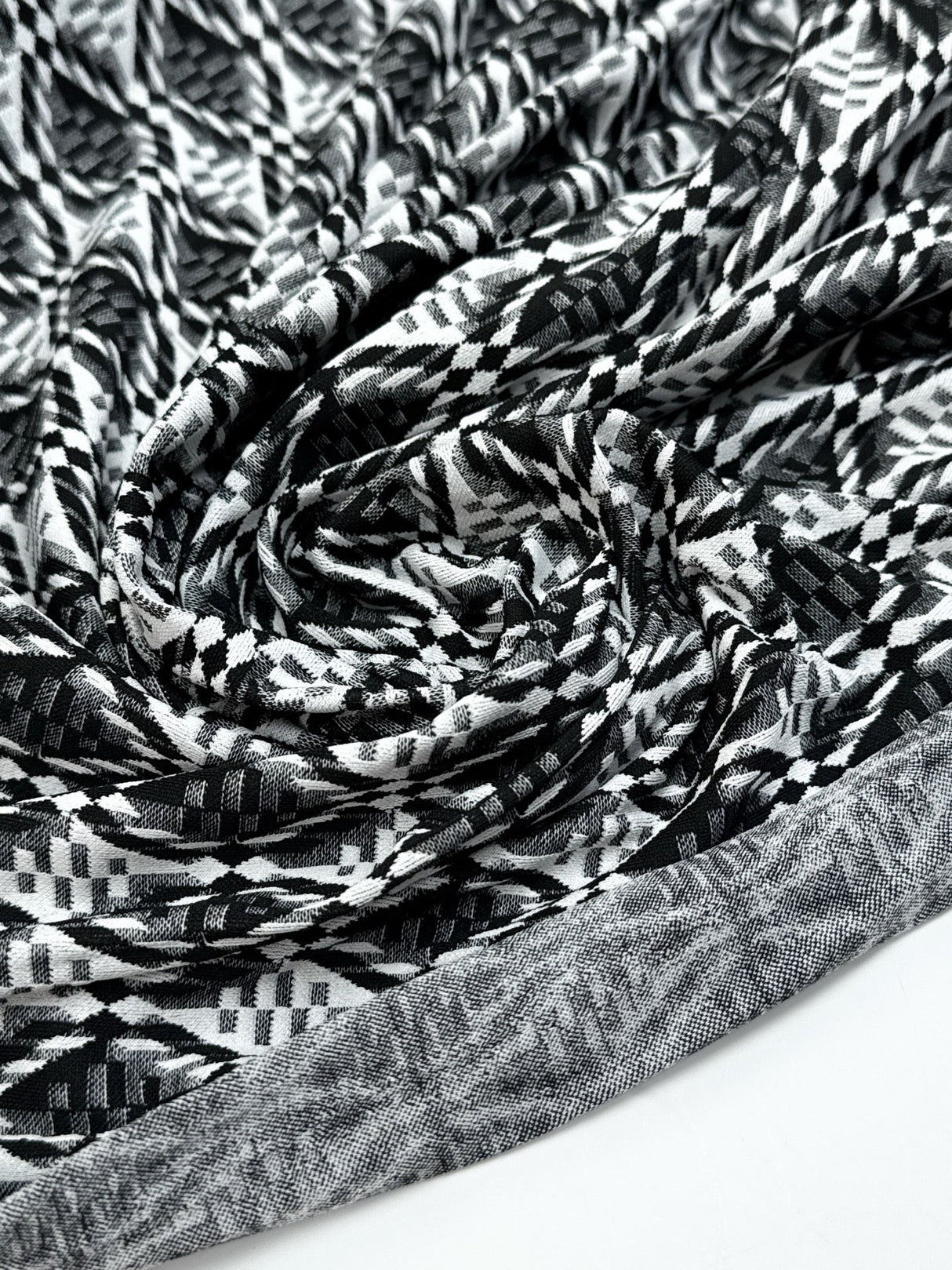 Polyamide Elastane Jacquard Knit Black White