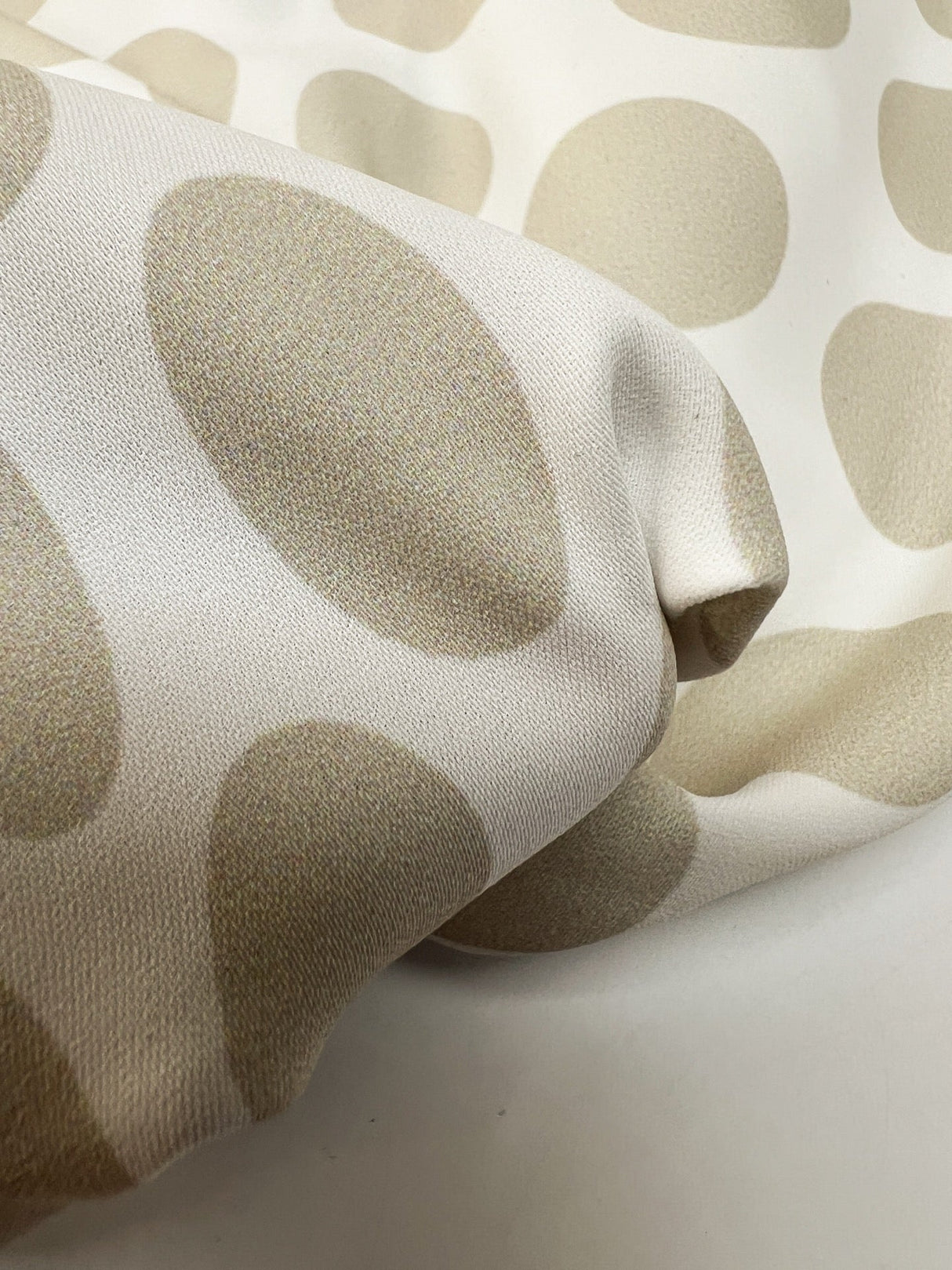 Polyamid Crepe Geometric Gray Beige
