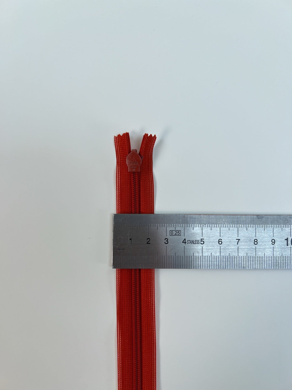 Red Shade Polyamide Sewing Notions