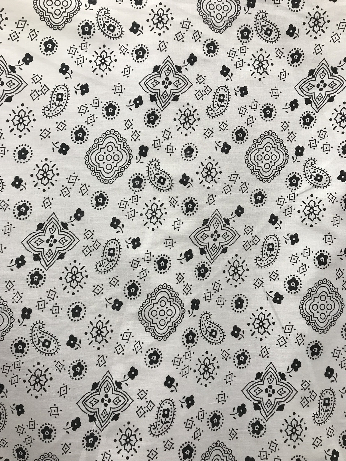 Paisley Bandanna White Poly Cotton Fabric - White Paisley Bandanna, 59/60" Width (1 Yard)