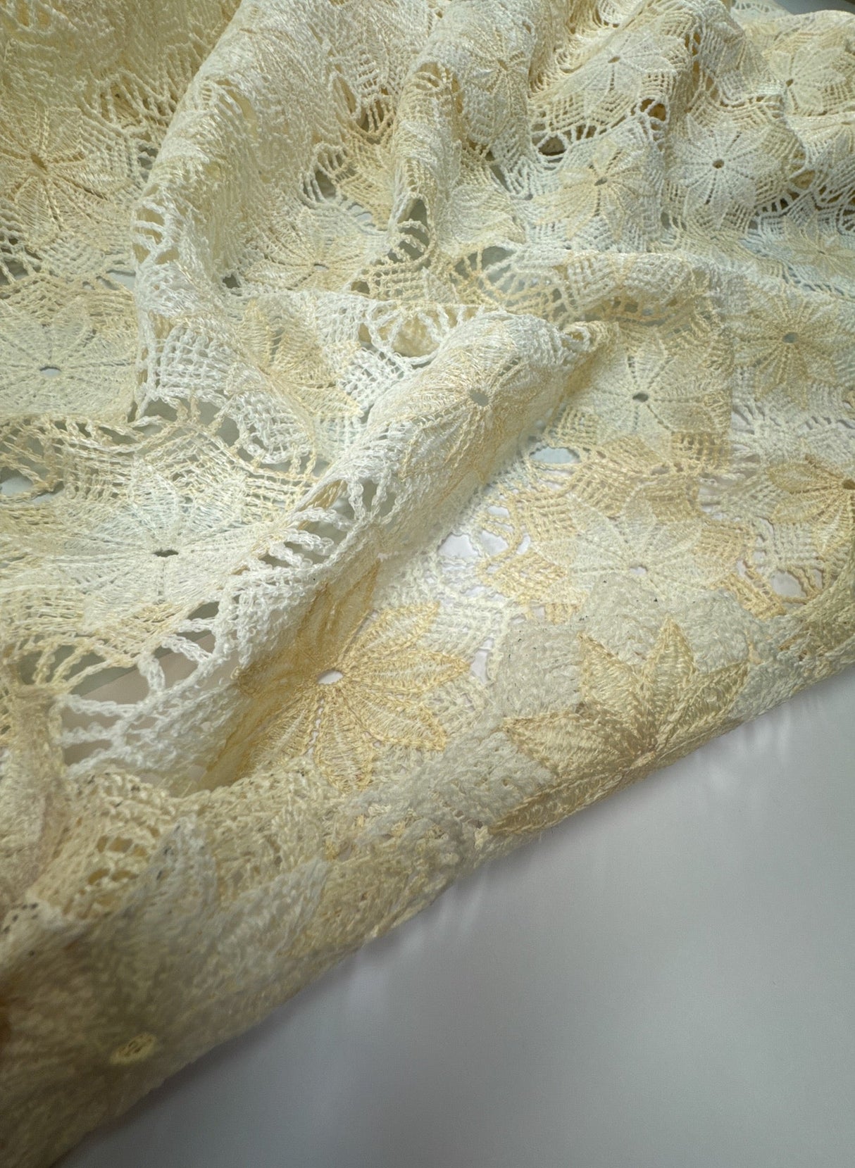 Polyamid Macramé Floral White-Beige