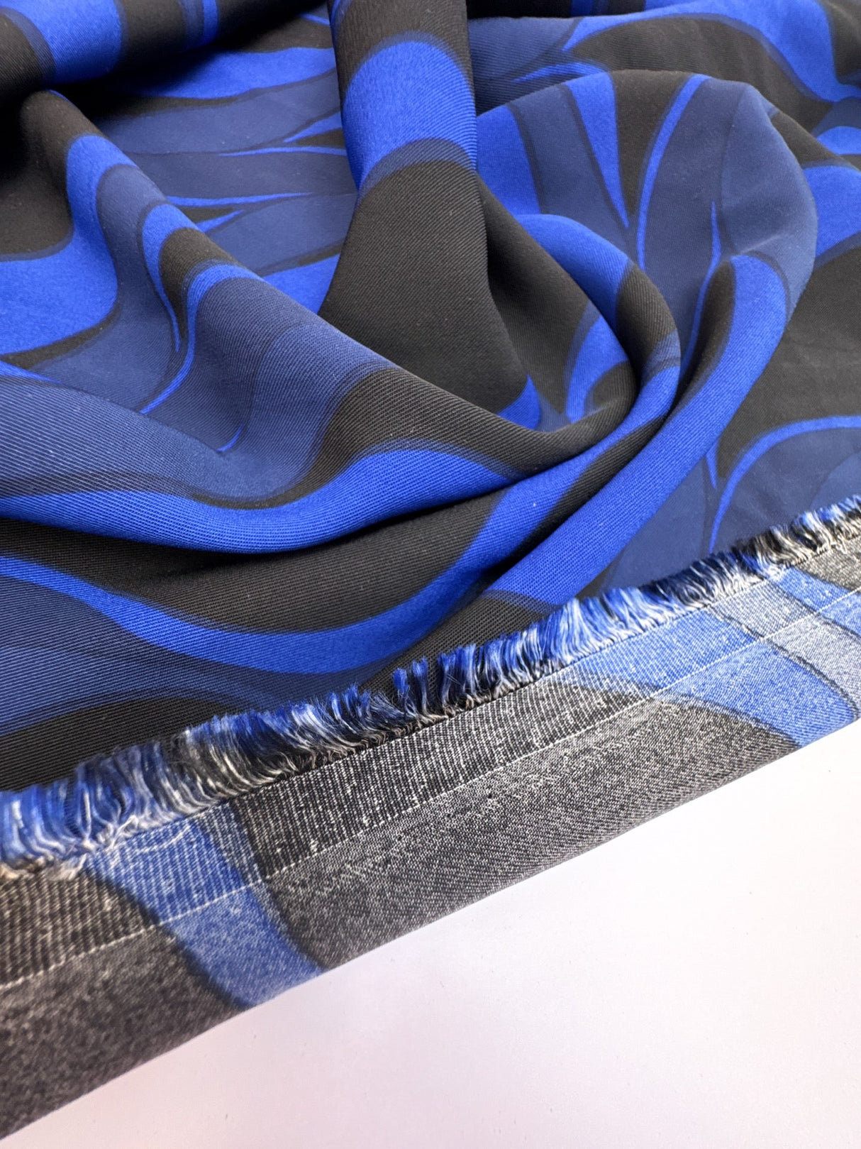 Polyester Twill Printed Blue Black