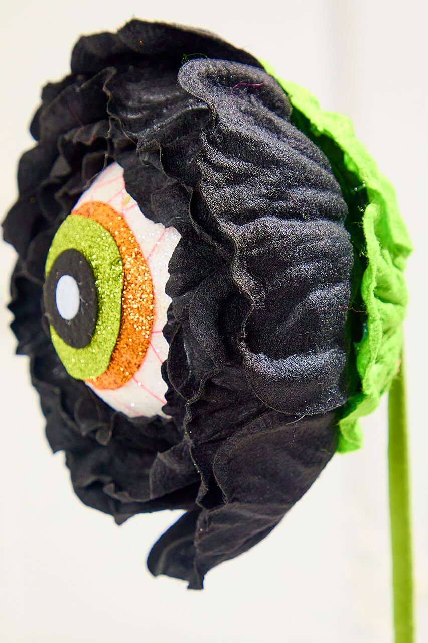22" Black Eye Ball Flower Stem