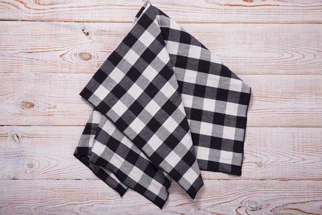 Picnic Checkers Polyester Fabric - Gingham Checkered, 1" X 1", 58/60" Width (1 Yard)