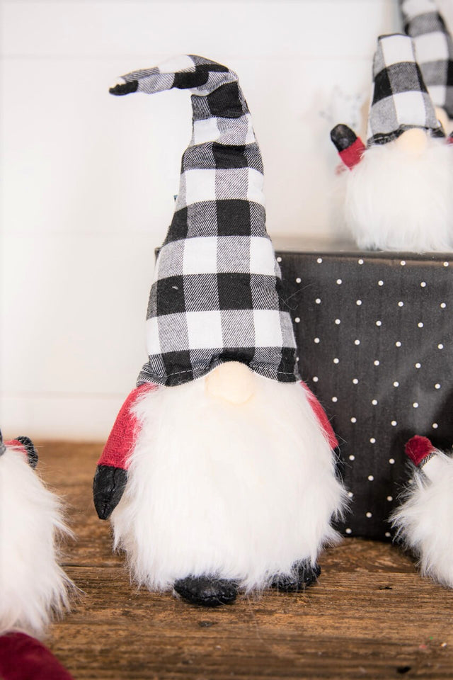 9” Buffalo Check Gnome