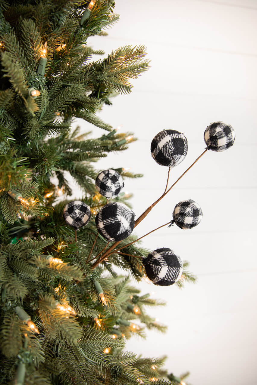 25” Black & White Buffalo Check Plaid Ball Spray